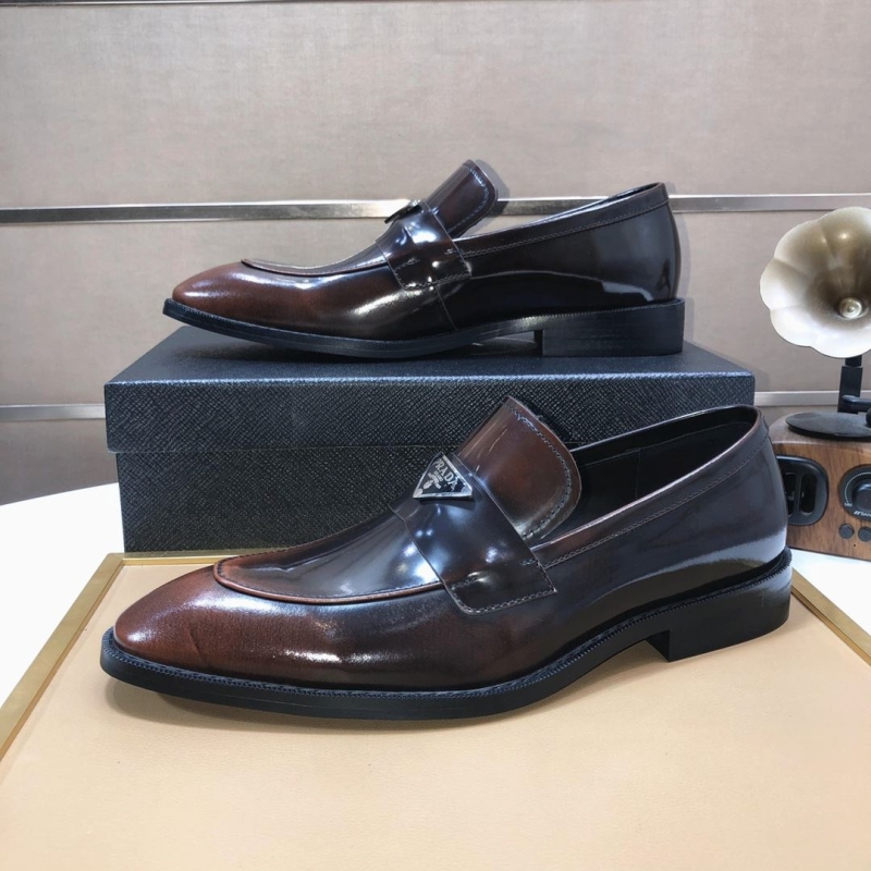 Pra*a leather shoes